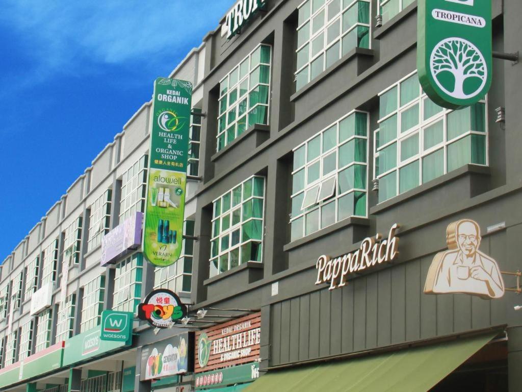Tropicana Boutique Hotel Muar Exterior photo