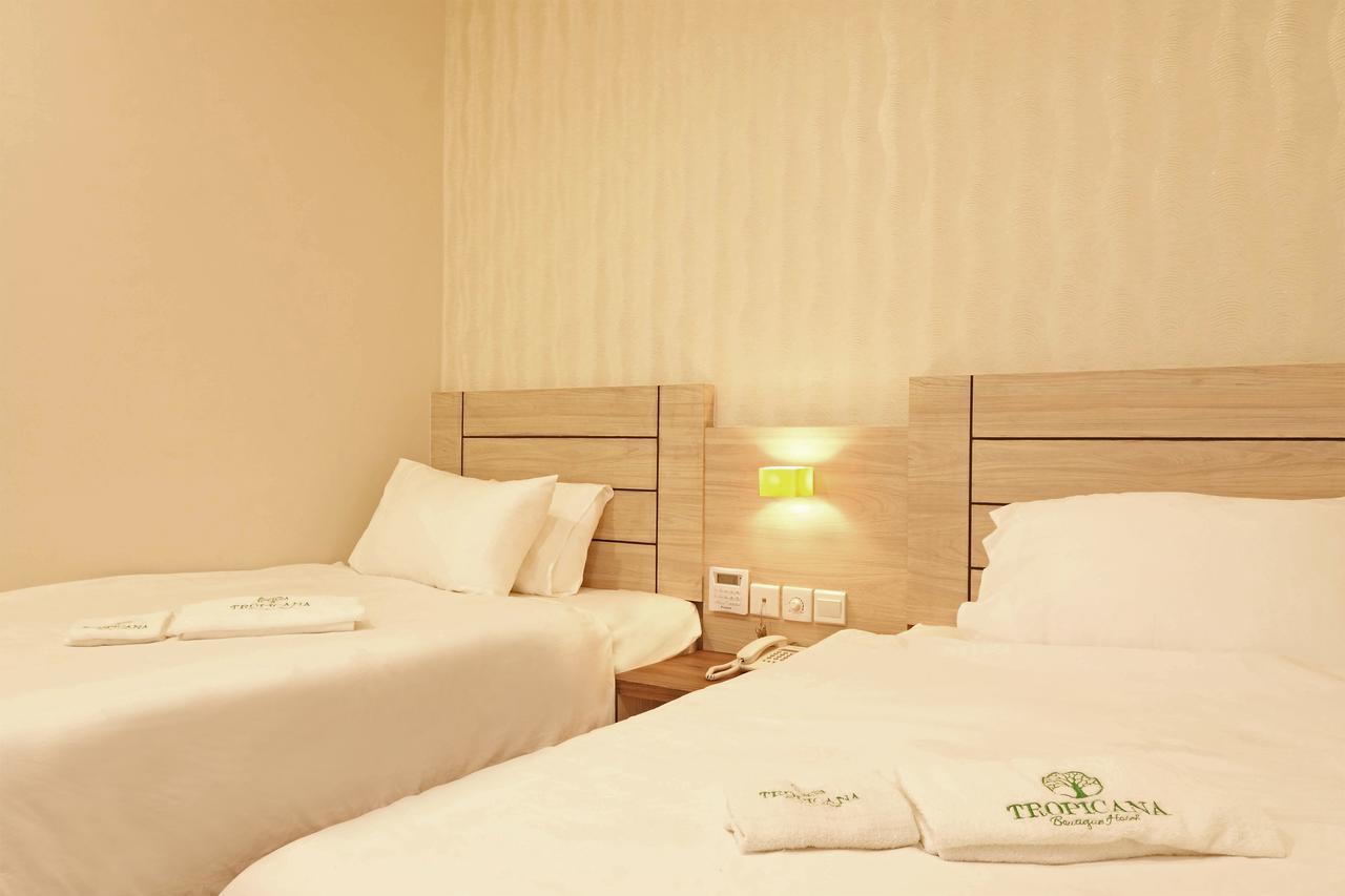 Tropicana Boutique Hotel Muar Exterior photo